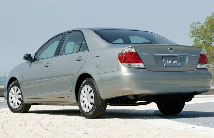 لنت عقب کمری 2005